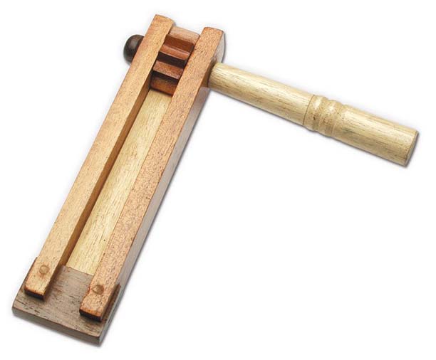 Toca Wood Ratchet with Handle