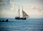 Yonder Sails A Ship - SSA Choral